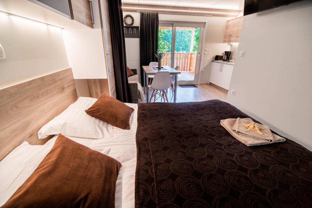Premium Mobile Tree House With Thermal Riviera Tickets Catez ob Savi Buitenkant foto